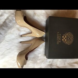 Pumps by Vince Camino